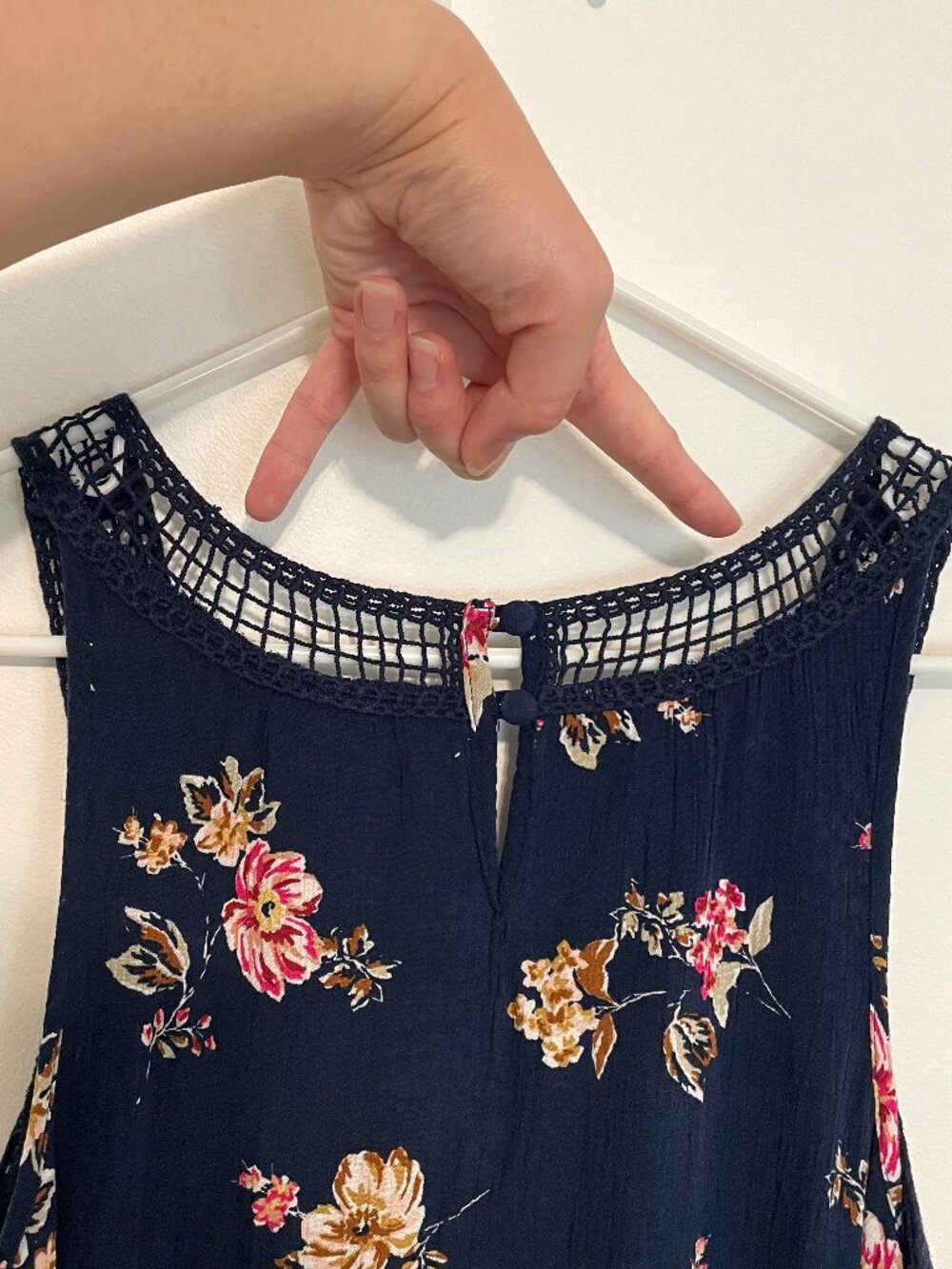 TORRID 2 Plus Size Floral Crochet Gauze Tank Navy Blue Pink Brown Boho Blouse 2X - Picture 13 of 16